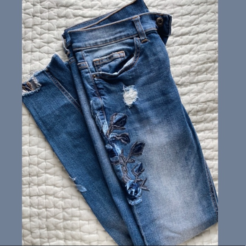 Sneak Peak Floral Embroidered Mid-Rise Jeans